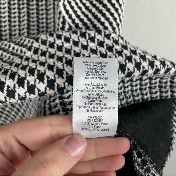 Dolan Anthropologie Black White Houndstooth Ruffle Sleeveless Top Size Small - Picture 6 of 6